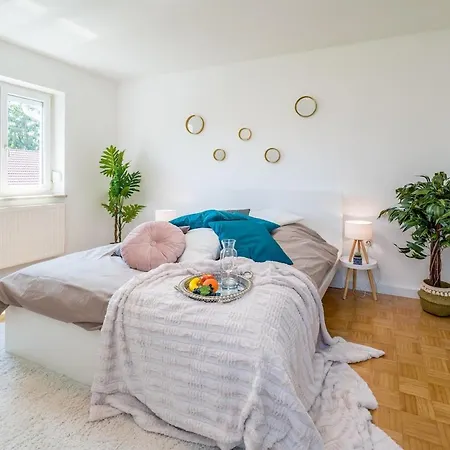 Og1 L 70m2 Grosse 2-zimmer Naehe Salzburg Apartment Freilassing